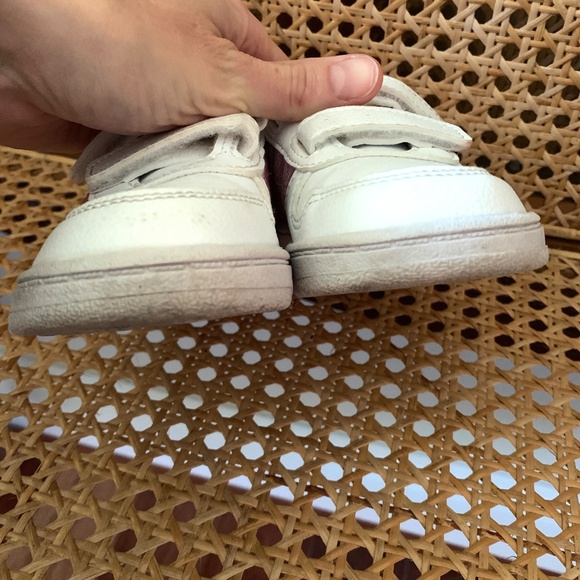 Adidas Kids Hoops 2.0 Sneakers White Pink Velcro 7K - Picture 5 of 6